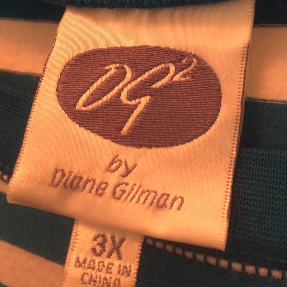 Diane Gilman Peplum Top - Picture 3 of 4